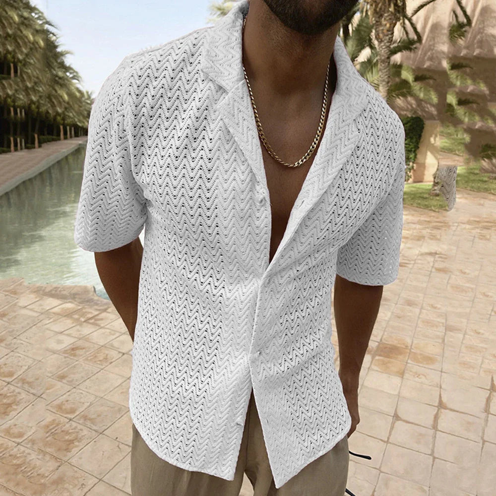 Eleganza Baciata dal Sole: Camicia da Uomo in Maglia Rete Leggera