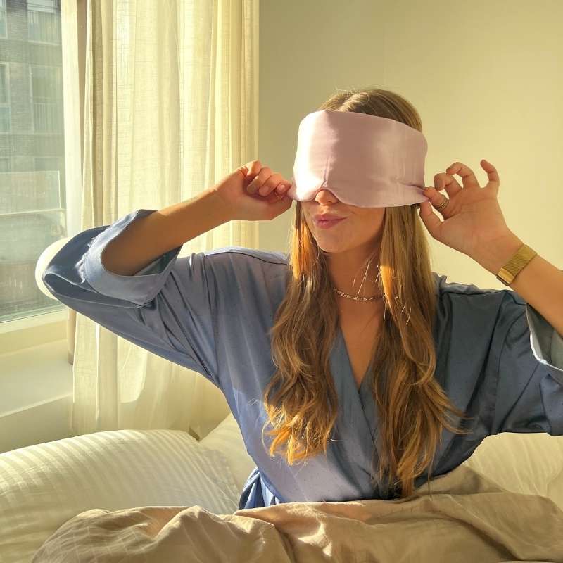 Maschera per il Sonno Full Face in Seta 22 Momme – Comfort e Stile in Vari Colori