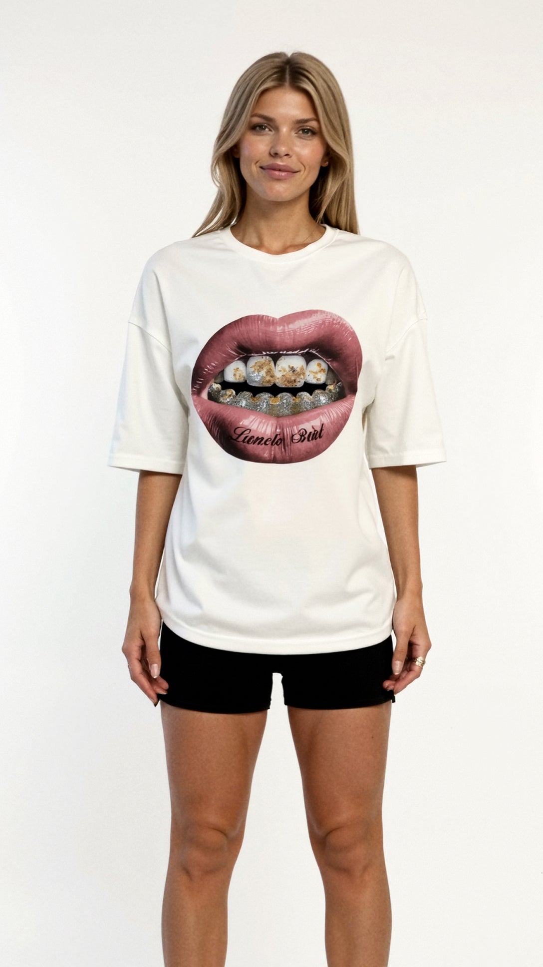 T-shirt oversize "Natalia" con grafica