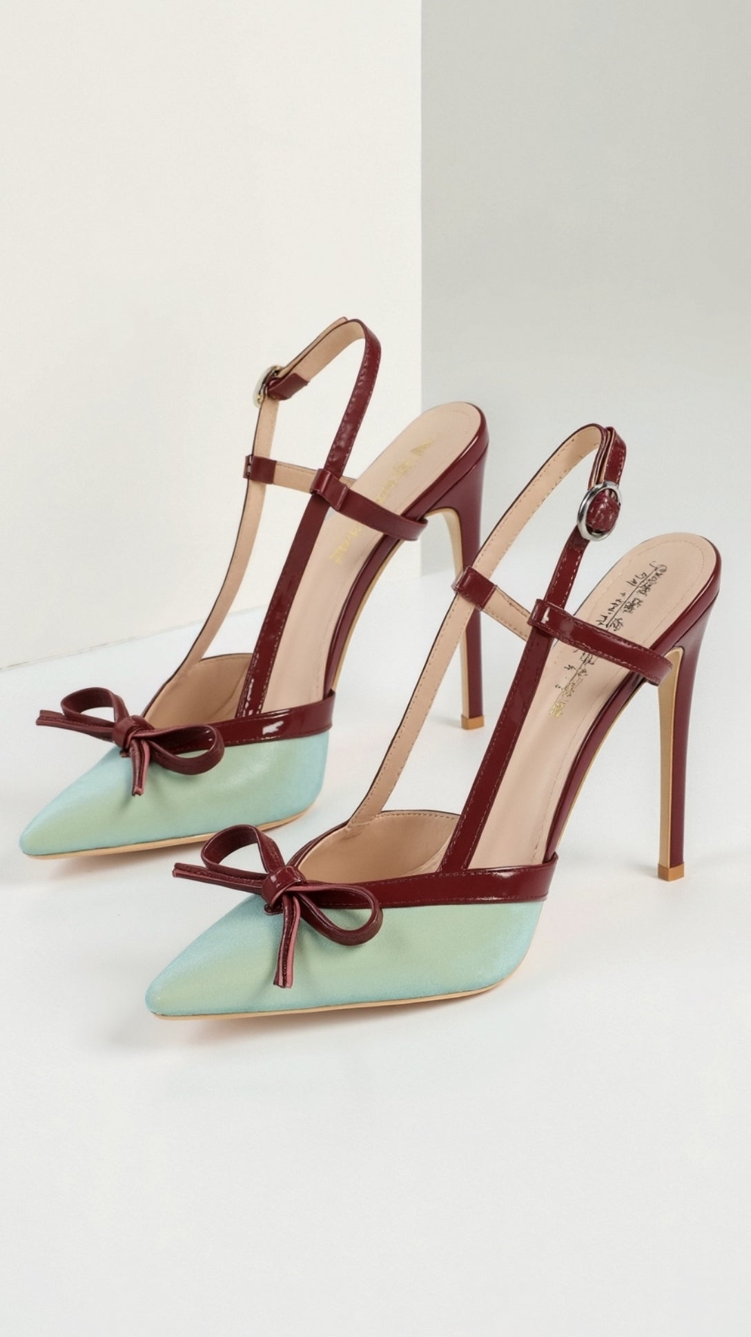 Rebecca Pumps in raso con fiocco