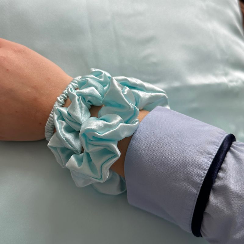 Set di 3 Scrunchie (3 dimensioni diverse - Scegli il tuo colore)